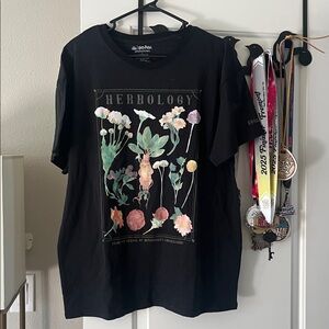 Harry Potter Herbology T-shirt Large NWT